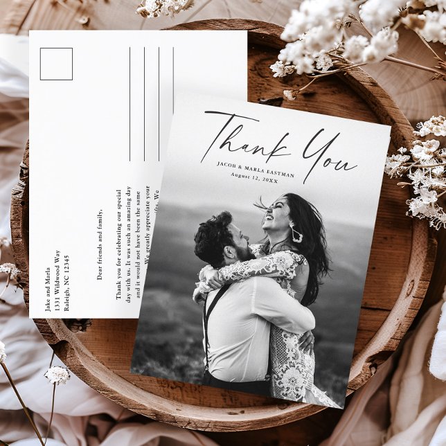 Modern Script Foto Bröllop Tack  Vykort (Modern script wedding photo thank you postcards.)