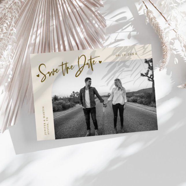 Modern Script Heart Cream Curved Frame Photo Spara Datumet (Skapare uppladdad)