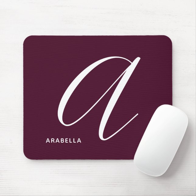 Modern Script Monogram Brev A Burgundy Musmatta (Med mus)