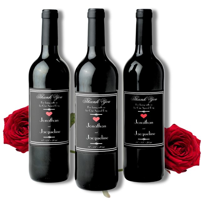 Modern Script Namn Tack Bröllop Vinflaska Etikett (Modern Script Names Thank You Wedding Wine Labels.)