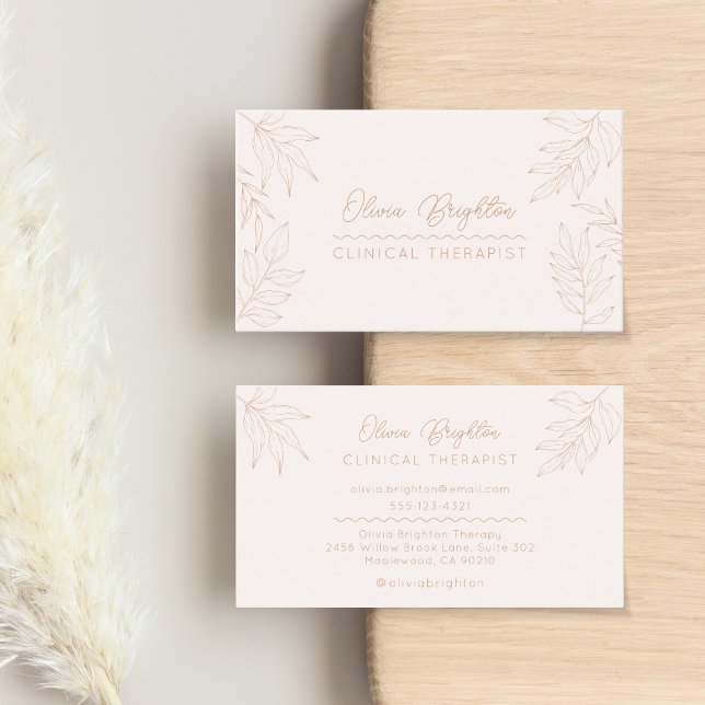 Modern Script Pale Tan Peach Therapist Visitkort (Skapare uppladdad)