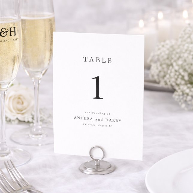 Modern Serif Editorial Wedding Table Number Card Bordsnummer (Skapare uppladdad)