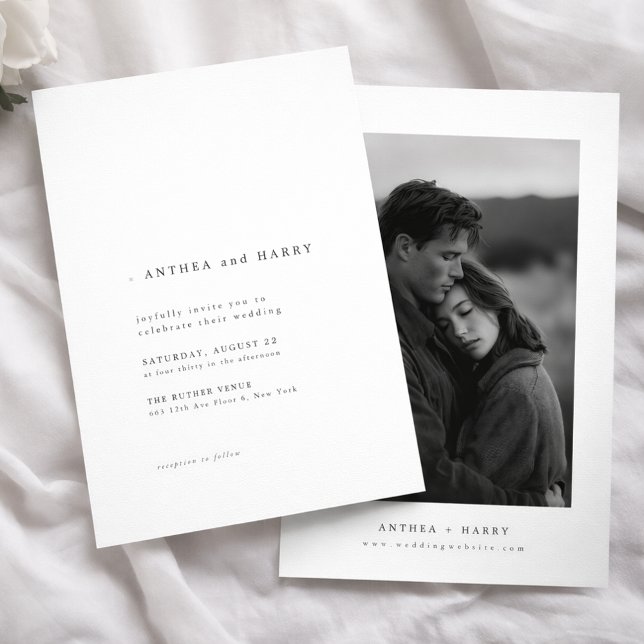 Modern Serif Typography Black and White Wedding Inbjudningar (Skapare uppladdad)