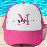 Modern Shock rosa i Monogram Snyggt Keps<br><div class="desc">Ovanför ditt utseende med vår Monogram Snyggt Modern Shock rosa Truckerkeps! Med en slimmad och modern typsnittsutformning och personlig som ger dig en slimmad shock rosa med monogrammet, får du en chic och anpassningsbar att röra vid stil. Den andningsbara ryggstödet och den justerbara fäststängningen säkerställer att den passar väl, skapar...</div>