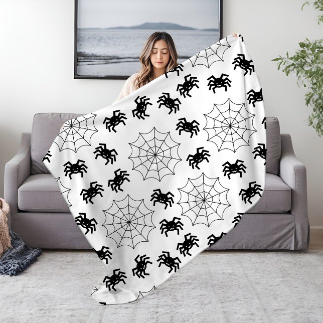 Modern Simple Black and White Spider Halloween Fleecefilt (Skapare uppladdad)