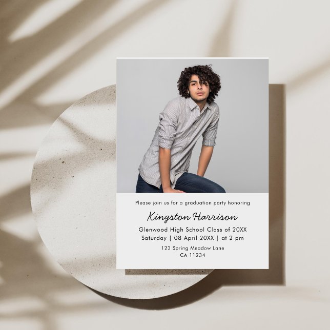 Modern Single Photo Boy Graduation Invitation Inbjudningar (Skapare uppladdad)