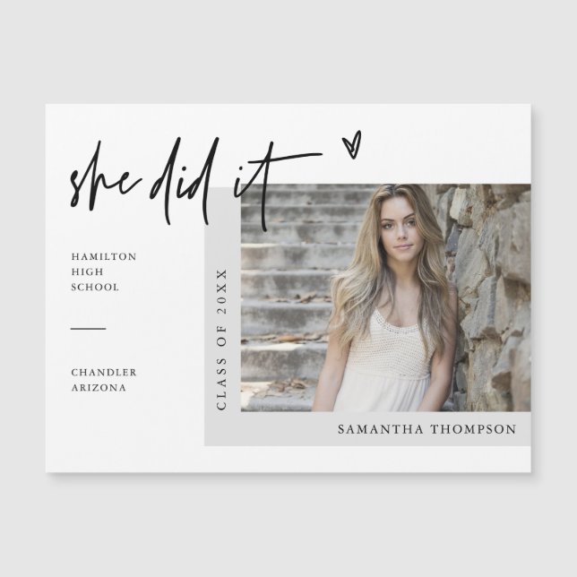 Modern skrift Hon gjorde det Studenten Photo Magne (Framsida)