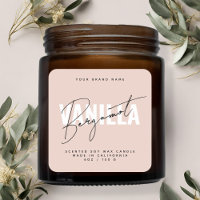 Modern skriftlig typografi i rosa för ljus etikett