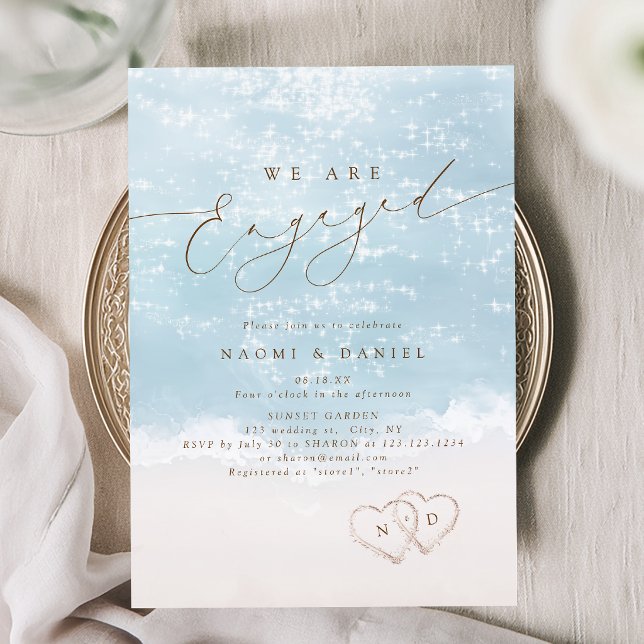 Modern Skript Hjärtan I Sanden Strand Förlovning  Inbjudningar (Modern Script Hearts In The Sand Beach Engagement Invitation)