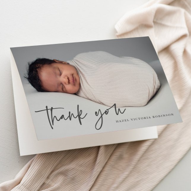 Modern skript religiöst foto dop  tack kort (Simple modern script baby photo baptism thank you card.)