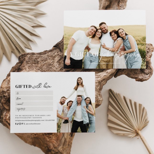 Modern skriptfotografering av gift-certifikat (Skapare uppladdad)