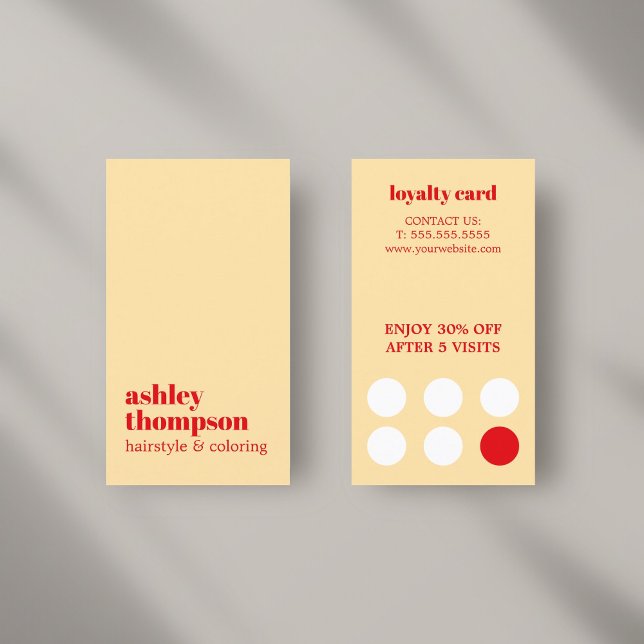 Modern Snyggt Beige Red Bold Hair Salon Lojalitetskort (Skapare uppladdad)
