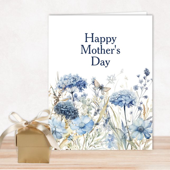 Modern Snyggt Blått Blommigt Lycklig Mors dag-kort Kort (Elegant Blue Wildflower Happy Mother's Day Card with hydrangeas and butterflies)
