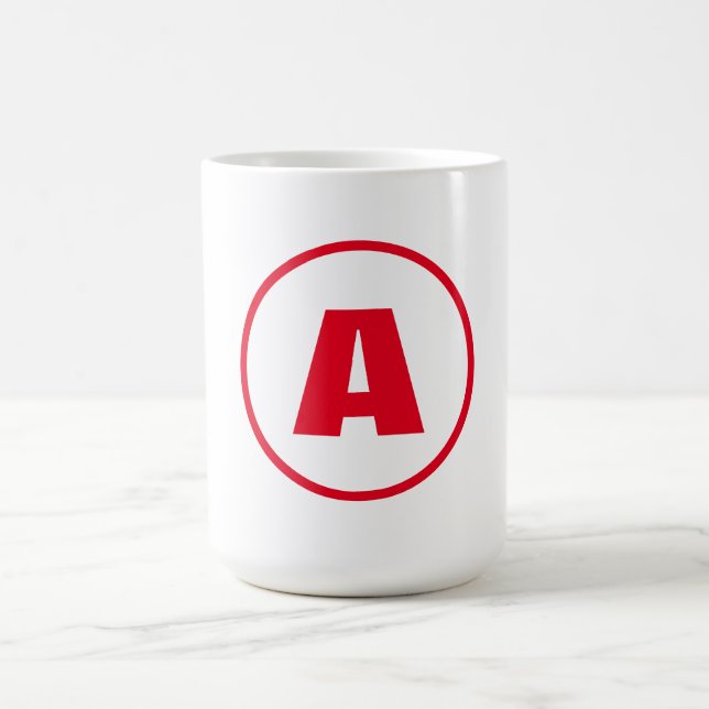 Modern Snyggt Monogram Red Initial Brev White Kaffemugg (Center)