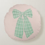 Modern Söt  Gingham Romantic Coquette Bow Rund Kudde<br><div class="desc">Söt giftigt,  feminin båge på  rosa. Ginghams hår böjer sig på en  rosa för en modern romantisk teknik i romantik kärnan i stil.</div>