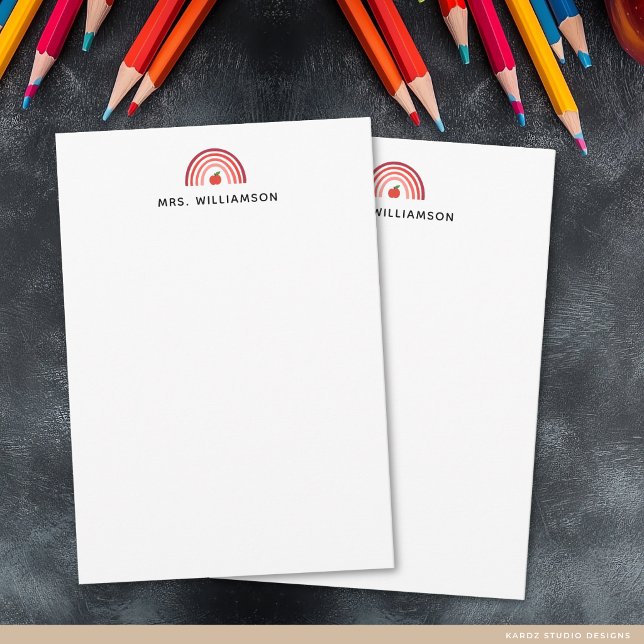 Modern Söt Regnbåge Lärare Namn Notering Anteckningskort (The front of the note card is shown in 3.5 x 5 inches. Add teacher´s name and choose paper + size.)