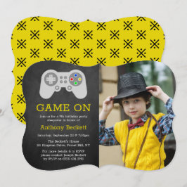 Modern spelare oavsett ålder - foto från födelseda inbjudningar