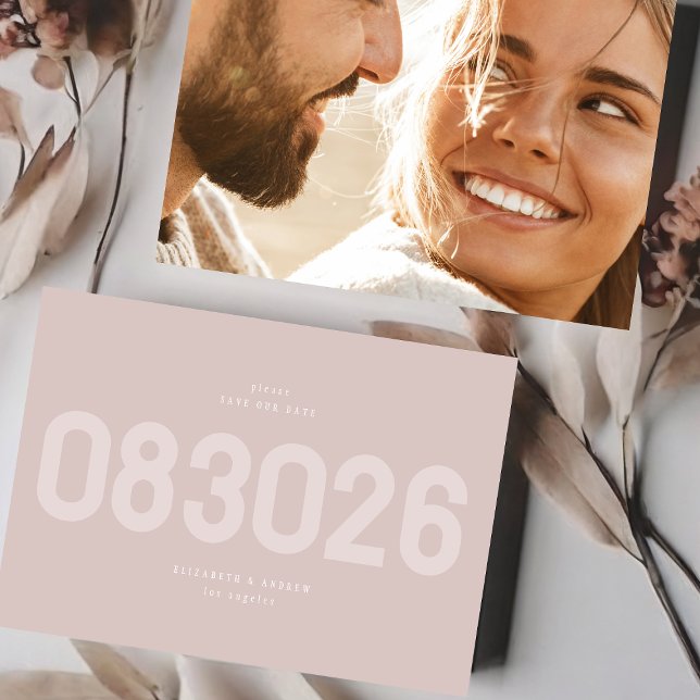 Modern stoder datum i muskler - fotfoto spara datumet (Skapare uppladdad)