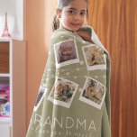 Modern String Ljus Photo Collage Fleece Blanket<br><div class="desc">Speciell personlig 6-filt, en gåva av värdefulla minnen som kan bevaras för alltid. Filten innehåller 6 foton, malltexten lyder "GRANDMA, I KÄRLEK DU SÅ MUCH", men den kan ändras till vilken släkting som helst och signeras med vem den kommer från. En underbar gåva till helgdagar, födelsedagar, julklappar och enklare redigering...</div>
