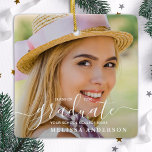 Modern Student Anpassningsbar 2 Photo Grad Student Julgransprydnad Keramik<br><div class="desc">Inledning av vår elegant och moderna studenten-prydnad - perfekten till minne av er speciella dag! Den här enkla men fantastiska knappsatsen har plats för två foton i personligen, tillsammans med ditt namn och skolår för en verklig personlig. Oavsett om du firar en högskola, högskola eller universiteten studenten, är det här...</div>