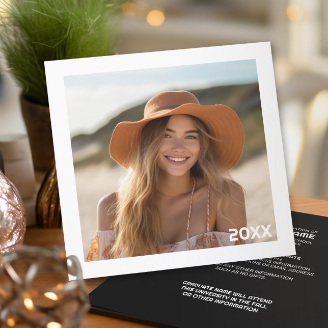 Modern Student-fotoannonsering och Party Inbjudningar (Graduation announcement photo and party invitation on the back)