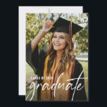 Modern Student Photo Bachelor of Science Inbjudningar<br><div class="desc">Vi presenterar vår "Modern Student Photo Bachelor of Science Studenten Open House-inbjudan och Grad Announcement Class of 2024" - en personlig och snyggt för att fira att du har uppnått din kandidatexamen. Inbjudan och tillkännagivandet innehåller ett foto av anpassadet student vid sidan av deras titel, där man tar upp själva...</div>