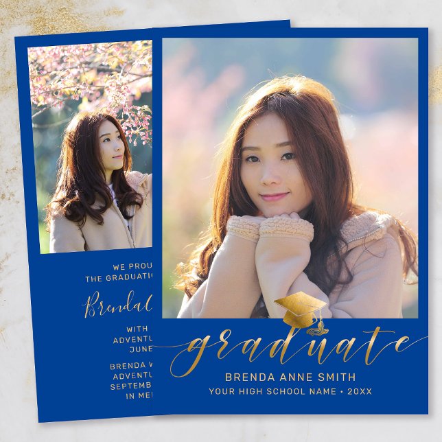 Modern Studenten 2-foto-Guld-skriptsockel i blått Meddelande (Modern Two Photo Gold Script on Royal Blue Graduation Announcement)