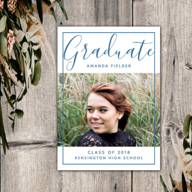 Modern Studenten-foto med rambild | Blå Inbjudningar (Blue Modern Framed Graduation Photo Announcement)