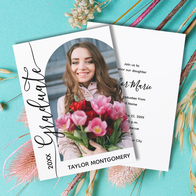 Modern Studentfest för beväpnat foto Inbjudningar (Modern arched photo graduation party invitations with your details on the back)