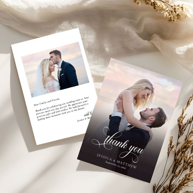 Modern Stylish Calligraphy Script Photo Wedding  Tack Kort (Skapare uppladdad)