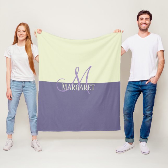 Modern stylish purple white personalized name  fleecefilt (På plats)