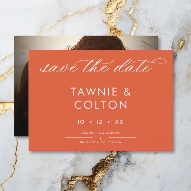 Modern Sunset Orange Script Photo Minimal Bröllop Spara Datumet (Modern Sunset Orange Minimal Wedding Save the Date Card)