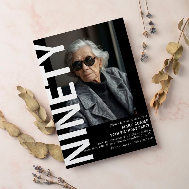 Modern svart NINETY Photo 90:e Födelsedagsfest Inbjudningar (Skapare uppladdad)