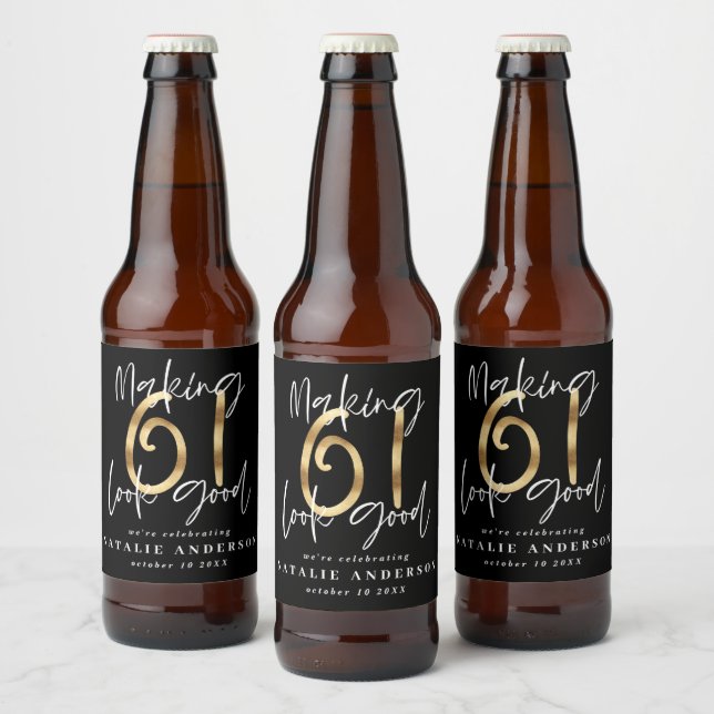 Modern svart och guld 61:a födelsedag ölflaska etikett (Flaskor)