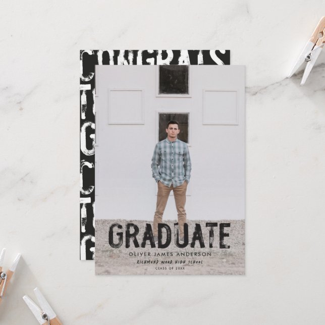 Modern svart och vit grungig fotograduation inbjudningar (Fram/Back In Situ)