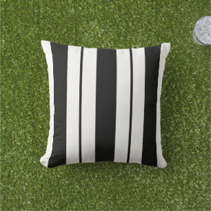 Modern svart och vit ruta kudde