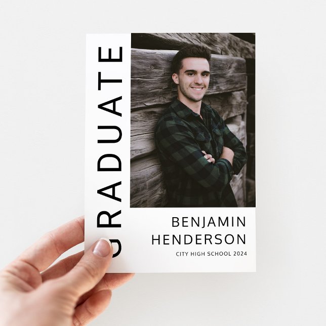 Modern svart och vitt foto Studenten Meddelande (Modern Black And White Photo Graduation Announcement Card.)