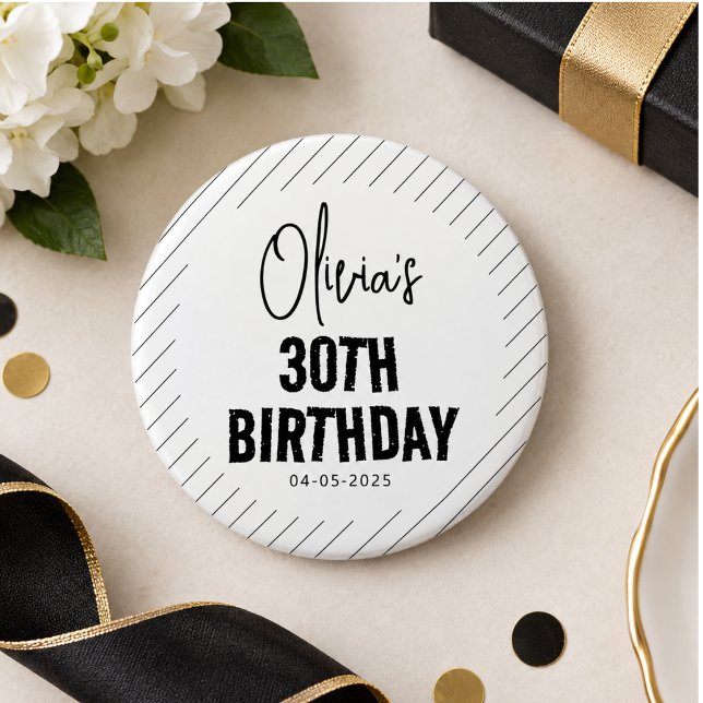 Modern svart skript 30-års chic & minimalis knapp (Modern Black Script 30th Birthday Chic & Minimalis Button)