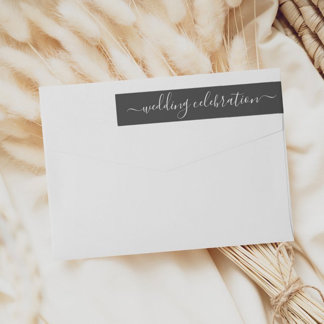 Modern svart skript Bröllop Firande Adress Etikettband (Skapare uppladdad)