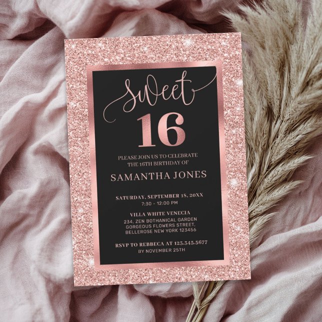 Modern svart sweet sixteen i glitter ro inbjudningar (Modern rose gold glitter foil black sweet sixteen)