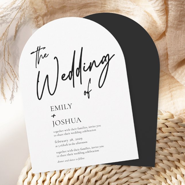 Modern svart-vit enkel bröllopsbåge inbjudningar (Front and back or arch wedding invitation shown in 5x7 inches. Choose paper and corner style.)