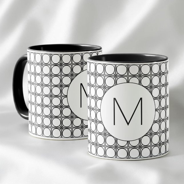 Modern svart-vit flätad monogram mugg (Modern Black and White Rattan Pattern Monogram Mug)