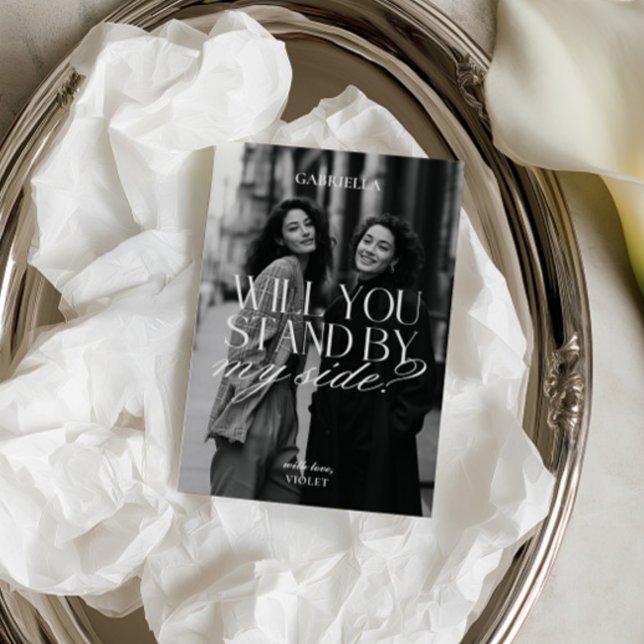 Modern svart-vit fotoförfrågan om brudtärna inbjudningar (Modern Black & White Photo Bridesmaid Proposal Invitation)
