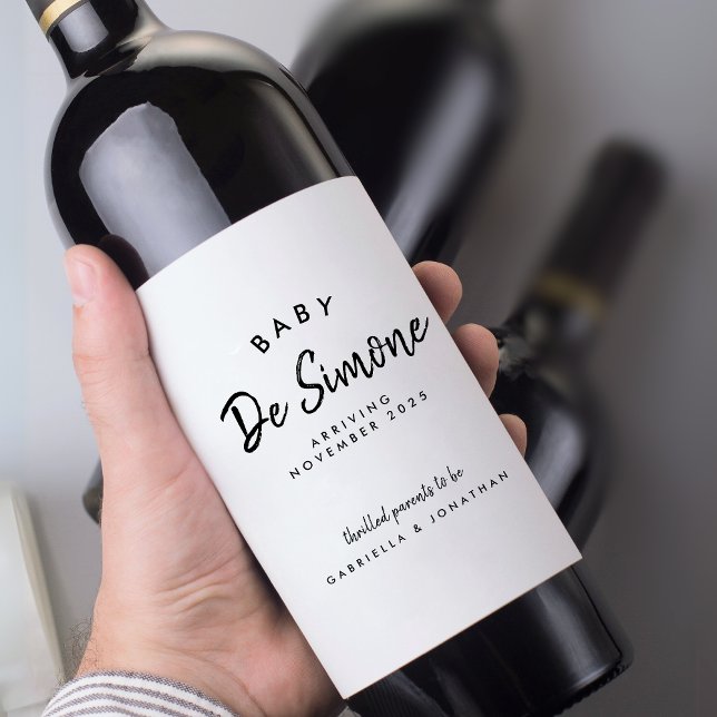 Modern svart-vit graviditetsannonsering  vinflaska etikett (Skapare uppladdad)