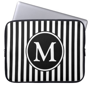 Modern svart-vit monogram laptop sleeve