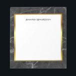 Modern svartvit marble monogram namn anteckningsbl anteckningsblock<br><div class="desc">Modern snyggt svart och vitt marmor mönster och anteckningsblock av gyllene ram personlig. Du kan lägga till egna namn eller text och monogram.</div>