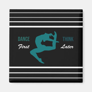 Modern svartvit, vit och skalad doseringsoffert magnet