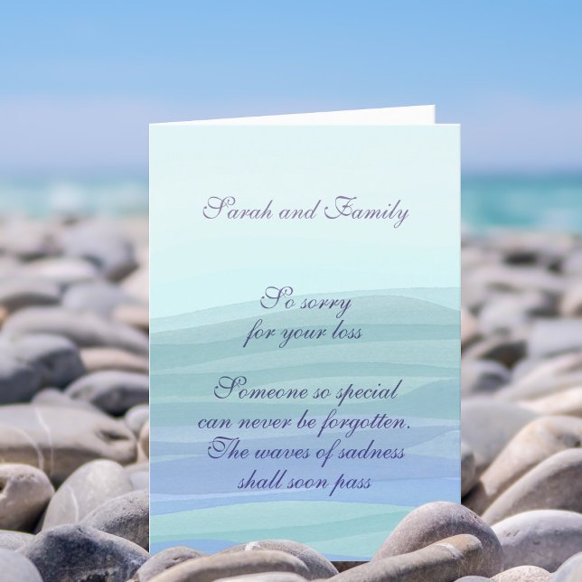 Modern sympati för anpassningsbarnas kondoleansmed kort (Add your own condolence message to this watercolor waves sympathy card)