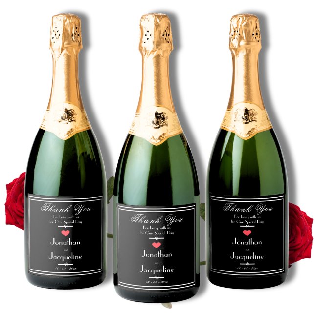 Modern Tack-favoritskript Namn Bröllop (Modern Script Names Thank You Wedding Wine Labels.)