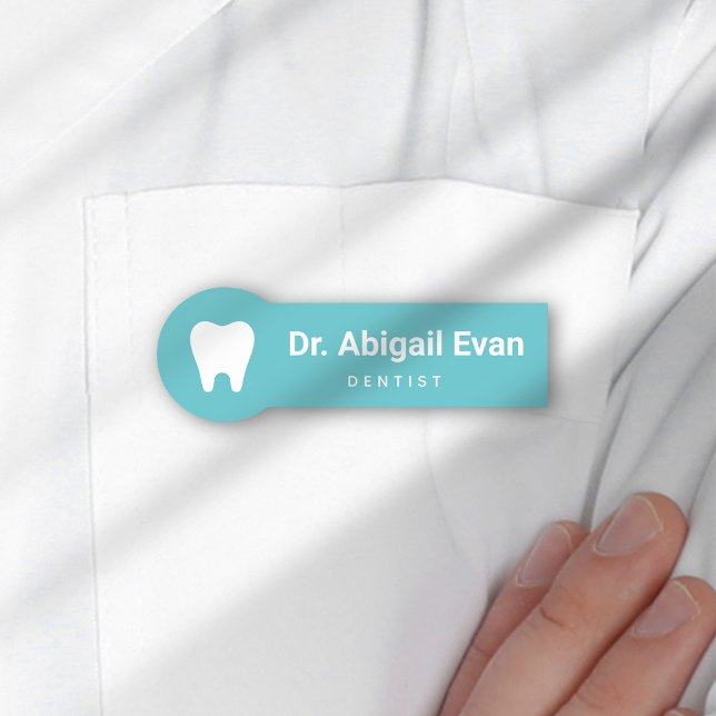 Modern Tand Light Teal Professionell Orthodontist Namnbricka (Modern Tooth Light Teal Professional Orthodontist Name Tag)